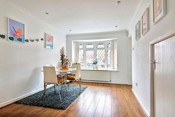 4 Bedroom Detached House For Sale In Appledore Drive, Coventry, CV5