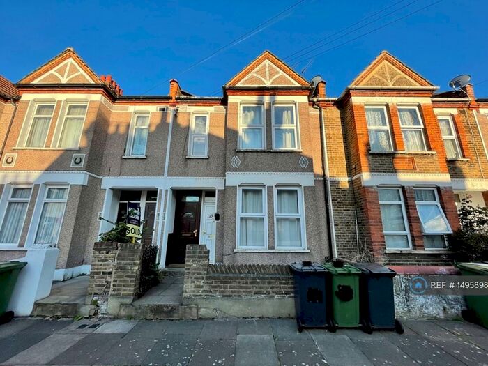 2 Bedroom Maisonette To Rent In Roxley Road, London, SE13