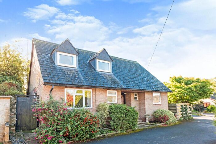 3 Bedroom Bungalow To Rent In Stanford Road, Faringdon, SN7