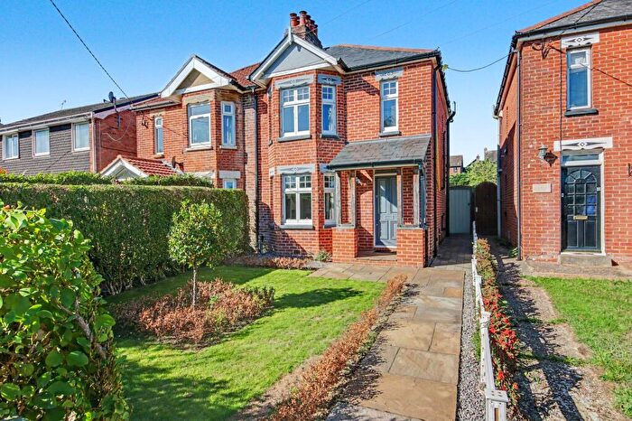 2 Bedroom Semi-Detached House For Sale In Winchester Road, Waltham Chase, SO32