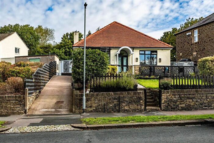 2 Bedroom Detached Bungalow For Sale In Reinwood Road, Huddersfield, HD3