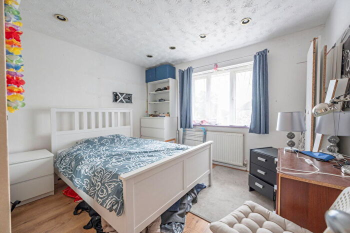 3 Bedroom Terraced House For Sale In Porlock Road, Southampton, SO16