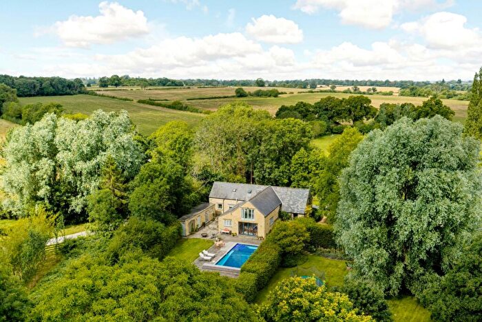4 Bedroom Barn Conversion For Sale In Stratton Audley, Bicester, Oxfordshire, OX27