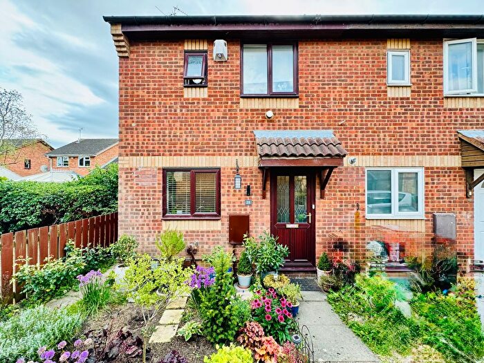 2 Bedroom Semi-detached House For Sale In Mardale Gardens, Peterborough, PE4