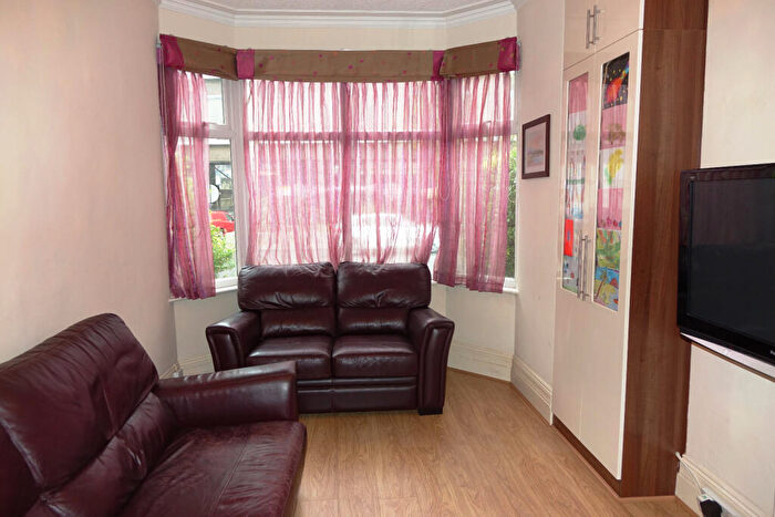 2 Bedroom Apartment To Rent In Lowlands Road, Harrow, HA1