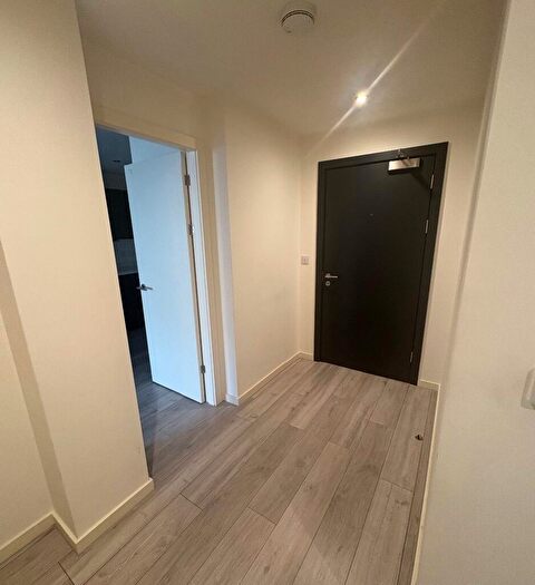 2 Bedroom Apartment To Rent In Great Homer Street, Liverpool, Merseyside, L5