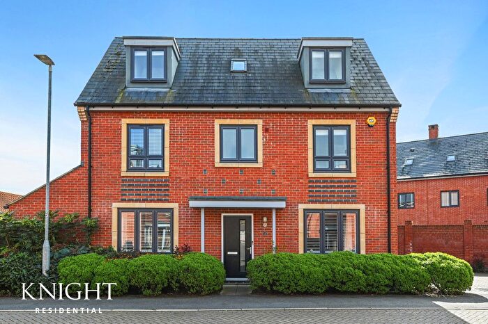 5 Bedroom Detached House For Sale In Cavell Avenue, Colchester, CO4