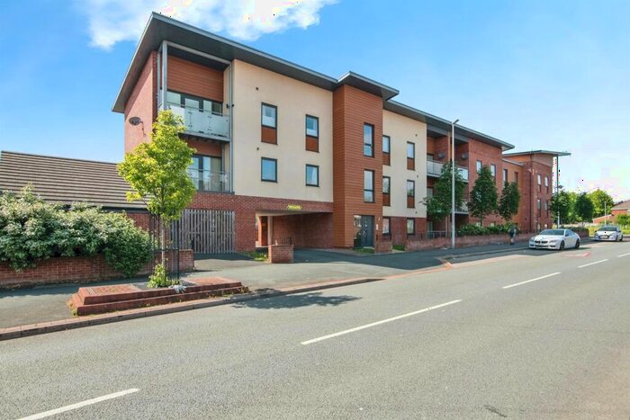 2 Bedroom Apartment For Sale In Claypit Lane, West Bromwich, B70