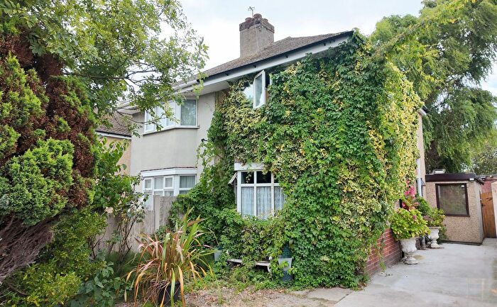 2 Bedroom Semi-Detached House For Sale In Weaver Avenue, Rhyl, LL18