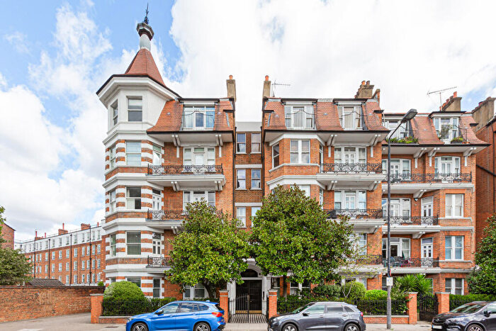 3 Bedroom Apartment For Sale In Ashburnham Road, London, SW10