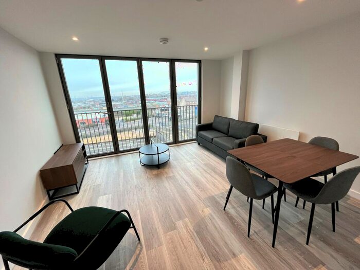 2 Bedroom Apartment To Rent In Apex Lofts, Warwick Street, B12