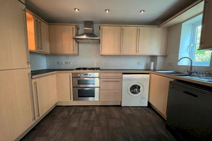 2 Bedroom Flat To Rent In Stavely Way, Nottingham, NG2
