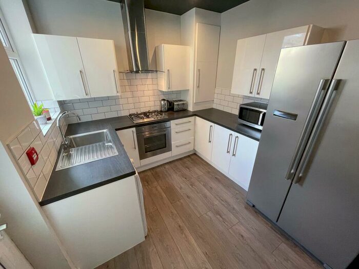 5 Bedroom House To Rent In Romer Road, L6