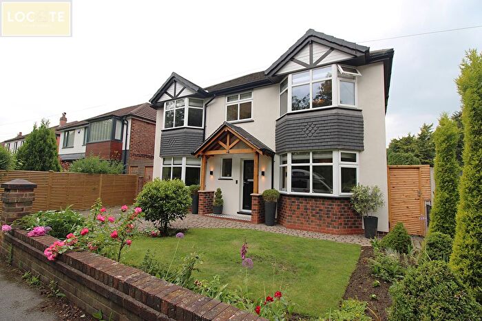 4 Bedroom Detached House For Sale In Riverside Drive, Flixton, M41