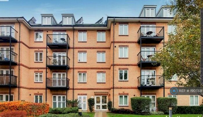 2 Bedroom Flat To Rent In Isis House, London, SE20