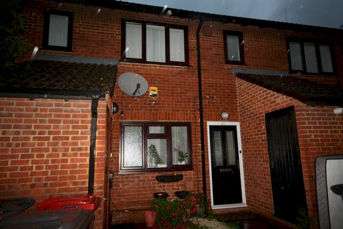 1 Bedroom Maisonette To Rent In Bridlington Spur, Slough, SL1
