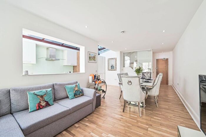 2 Bedroom Flat For Sale In Sherriff Road, West Hampstead, London, NW6