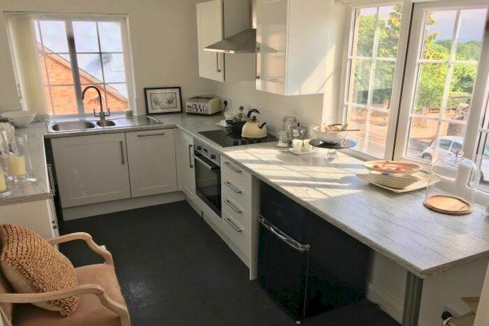 2 Bedroom Flat To Rent In Main Street, Loughborough, LE12