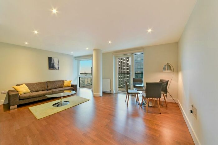 2 Bedroom Flat To Rent In Whitechapel High Street, Aldgate, London, E1