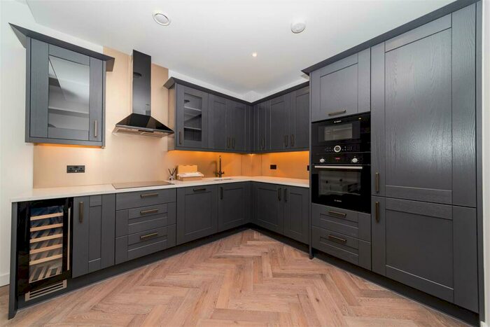 2 Bedroom Apartment To Rent In Merino Gardens, London, E1W