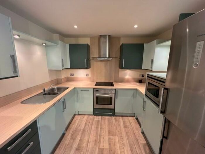 2 Bedroom Apartment To Rent In Churchill Way, Cardiff, CF10