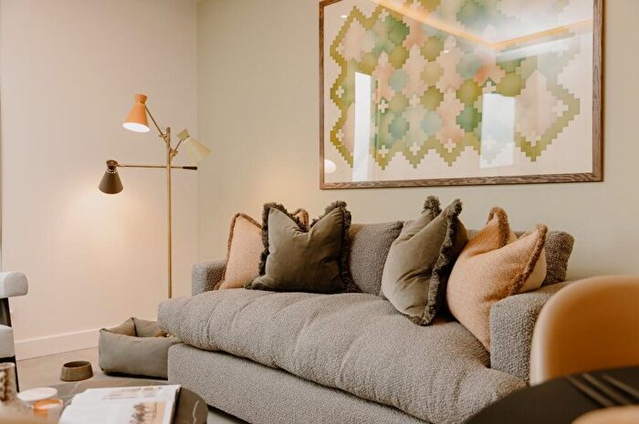 2 Bedroom Apartment To Rent In Embassy Boulevard, London, SW11