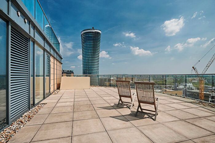2 Bedroom Flat To Rent In Ability Place, Millharbour, E14
