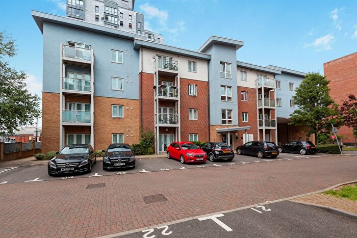 2 Bedroom Flat For Sale In Mill Street, Slough, SL2