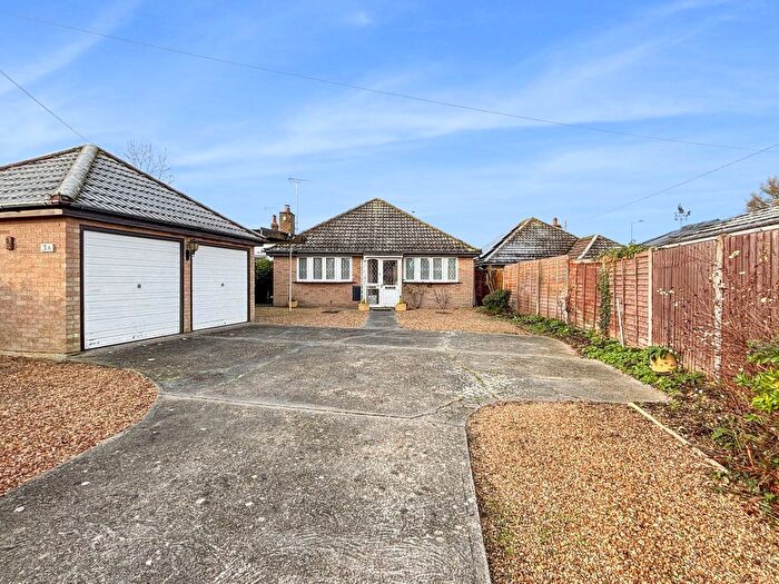 3 Bedroom Detached Bungalow For Sale In Elmstead Road, Wivenhoe, Colchester, CO7
