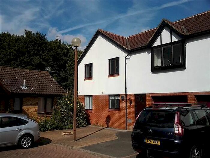 1 Bedroom Flat To Rent In Culbertson Lane, Blue Bridge, Milton Keynes, MK13