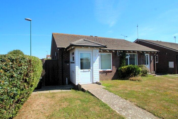 2 Bedroom Bungalow To Rent In Capstan Drive, Littlehampton, West Sussex, BN17