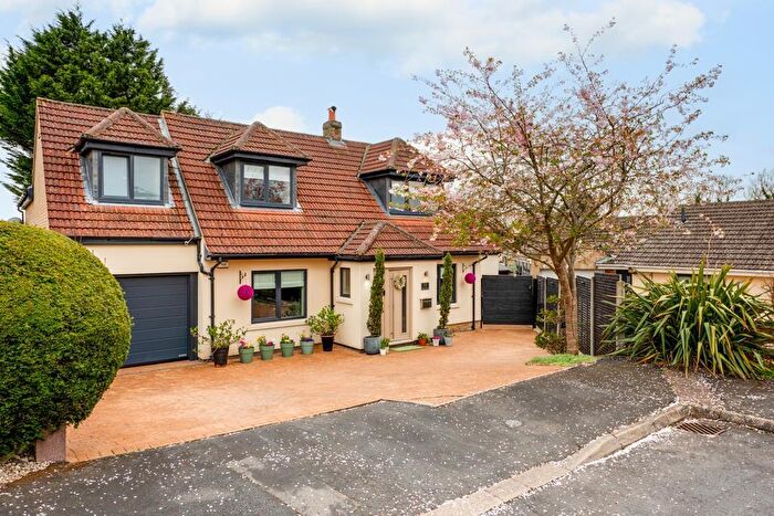 4 Bedroom Detached House For Sale In Chase Close, Stanion, NN14