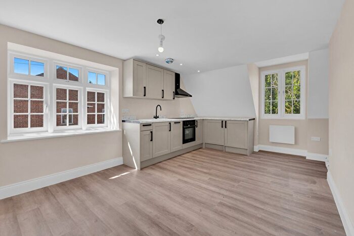 1 Bedroom Flat To Rent In Anglesea Arms Kent Road, Orpington, BR5