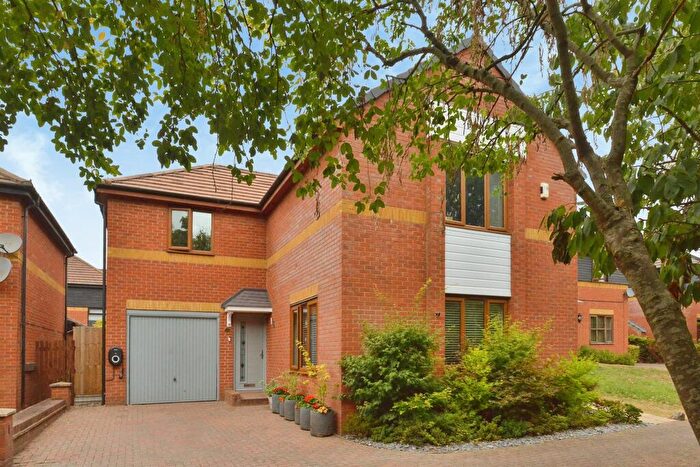 4 Bedroom Detached House For Sale In Winstanley Lane, Shenley Lodge, Milton Keynes, MK5