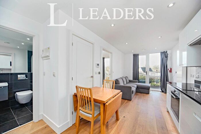 1 Bedroom Flat To Rent In South End, Croydon, CR0