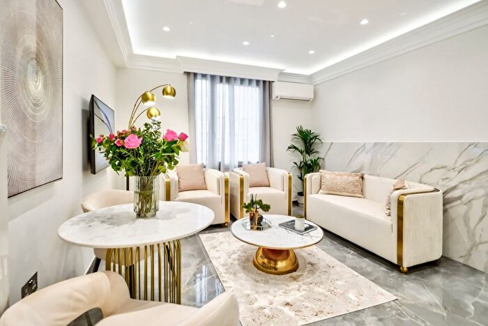 2 Bedroom Flat To Rent In Great Cumberland Place, London, W1H