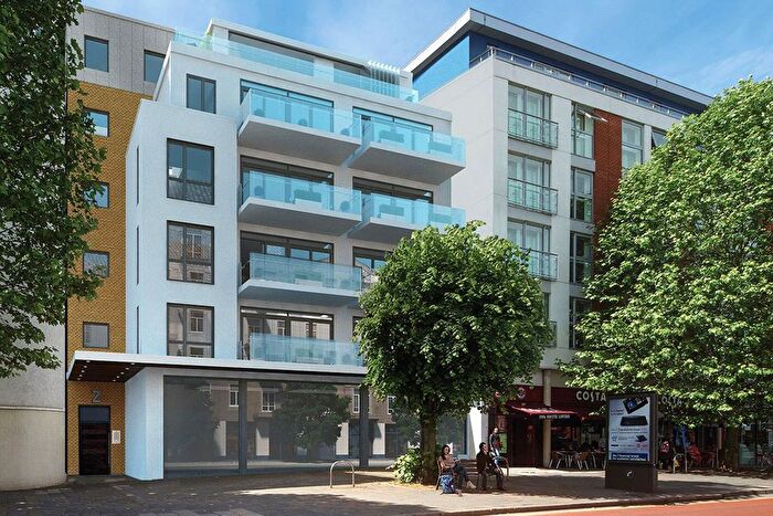 2 Bedroom Flat For Sale In Uxbridge Road, London, W5