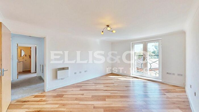 2 Bedroom Flat For Sale In Ruislip Road East, Greenford, UB6