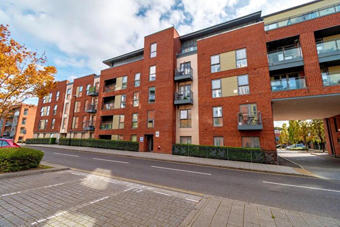 2 Bedroom Apartment For Sale In Woolston, Southampton, SO19