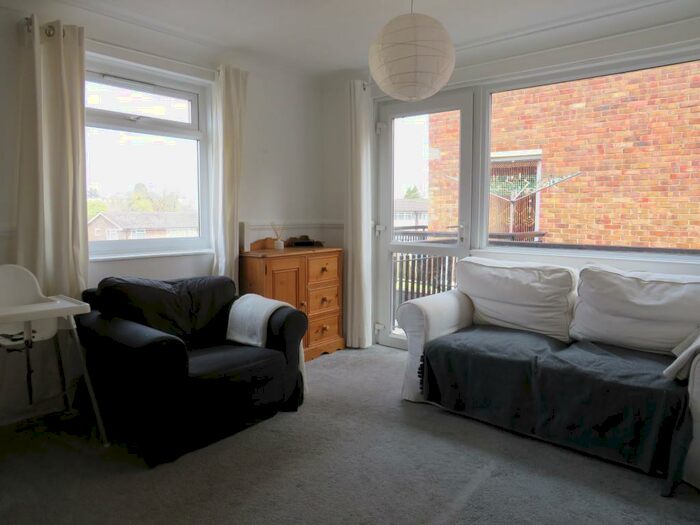 2 Bedroom Apartment To Rent In Rutland Close, Redhill, RH1