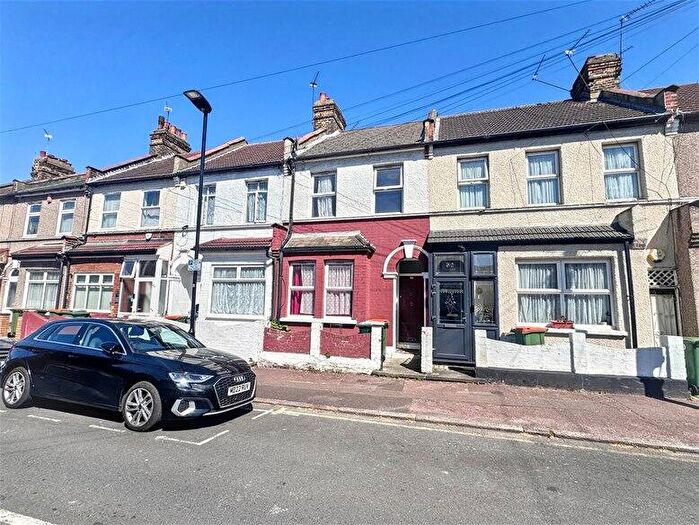 4 Bedroom House To Rent In St Olaves Road, East Ham, E6