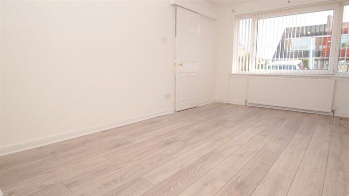 3 Bedroom Semi-Detached House For Sale In Woodhill Road, Bishopbriggs, Glasgow, G64