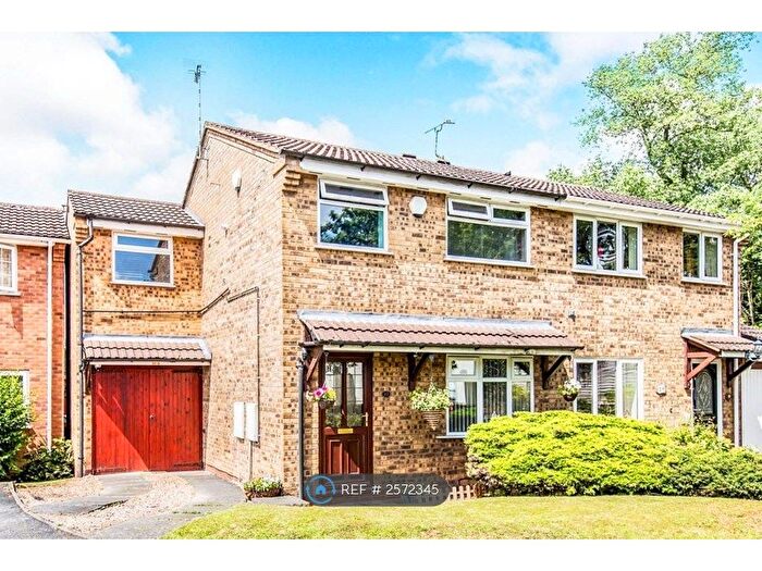 4 Bedroom Semi-Detached House To Rent In Chelsea Close, Glen Parva, Leicester, LE2