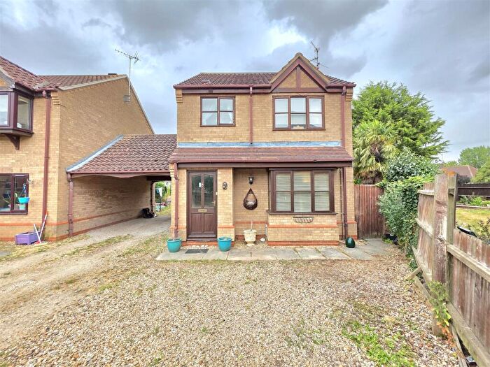 3 Bedroom Detached House For Sale In Meadow Close, Pinchbeck, Spalding, PE11