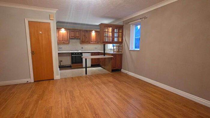 2 Bedroom Flat To Rent In Melrose Park, Melrose Road, Waterloo, L22