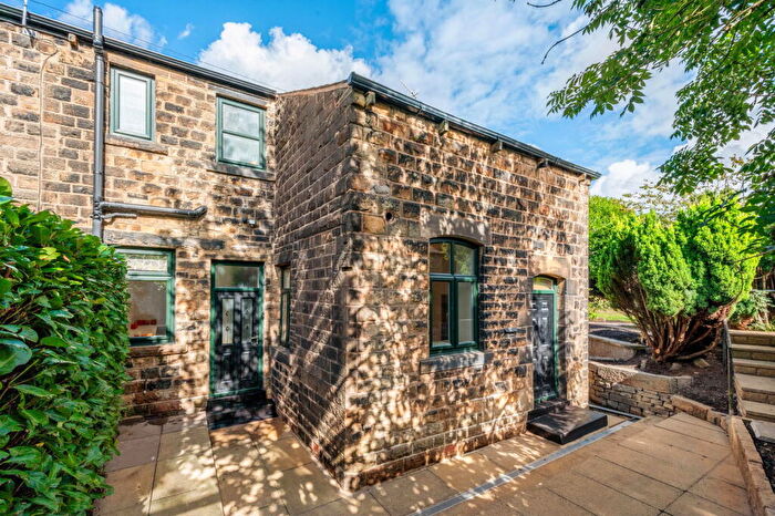 3 Bedroom Semi-Detached House For Sale In Wool Road, Dobcross, Saddleworth, OL3