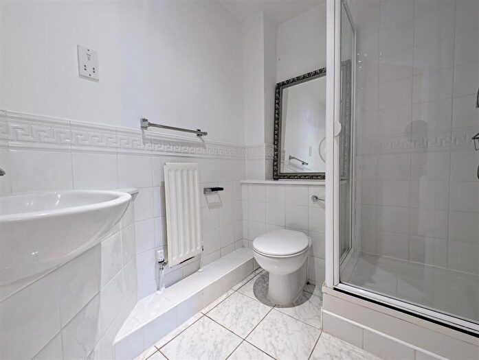 2 Bedroom Apartment To Rent In Quebec Quay, Liverpool, L3