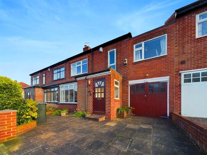 4 Bedroom Semi-Detached House To Rent In Valley Gardens, Whitley Bay, NE25