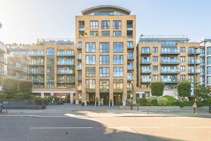 2 Bedroom Flat For Sale In Kew Bridge Road, Brentford, TW8