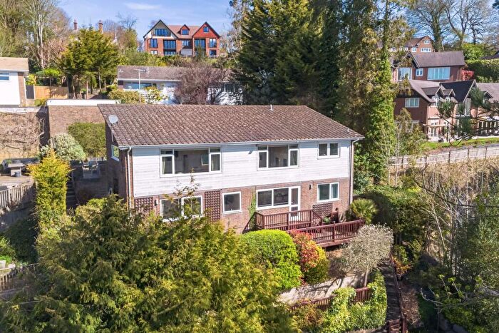 4 Bedroom Detached House For Sale In Kooringa, Warlingham, CR6